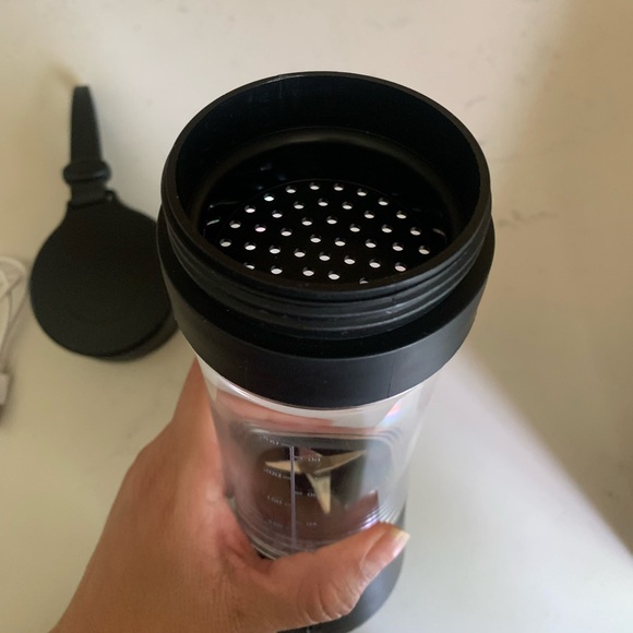 ⭐️*3 for $10** Handy Gourmet RevMix Portable blender - Picture 10 of 14